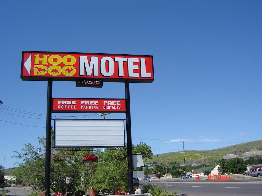 Hoo-Doo Motel Drumheller Exteriör bild
